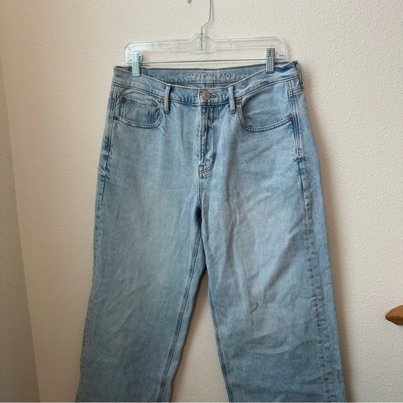 American Eagle 90s Wide Leg Jeans
Light Wash Blue Denim Womens size 12
reg 3727 - Picture 3 of 9